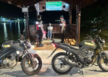 Patroli Malam Perintis Presisi Polsek Kepulauan Seribu Utara Antisipasi Tawuran dan Gangguan Kamtibmas