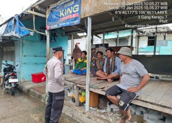 Bhabinkamtibmas Polsek Sunda Kelapa Sambangi Warga Muara Angke, Beri Imbauan Kamtibmas