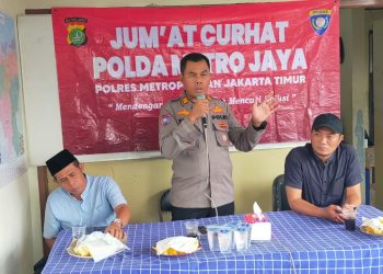 Polsek Cakung Gelar “Jumat Curhat” di Kelurahan Jatinegara: Dengarkan Warga, Cari Solusi