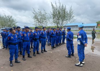 Cuaca Buruk Hambat Pencabutan Pagar Bambu di Perairan Tanjung Pasir