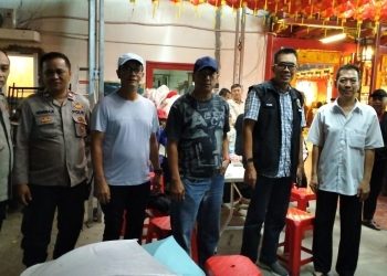Sinergi Polri dan Warga Amankan Perayaan Malam Tahun Baru Imlek 2576 di Vihara Tri Ratna