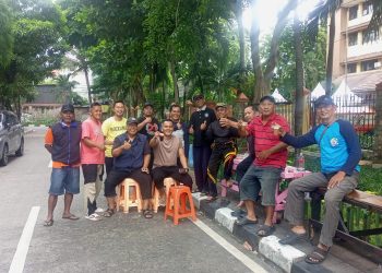Sembari Ngopi Bersama Warga, Kapolsek Pademangan Edukasi Warga Terkait Kamtibmas