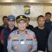 Gegara Lawan Arah, Pemotor di Cengkareng Nekat Pecahkan Kaca Mobil, Kini Diamankan Polisi