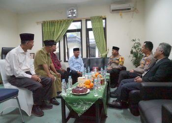 Kapolres Metro Bekasi Kombes Pol Mustofa Jalin Silaturahmi dengan MUI Kabupaten Bekasi