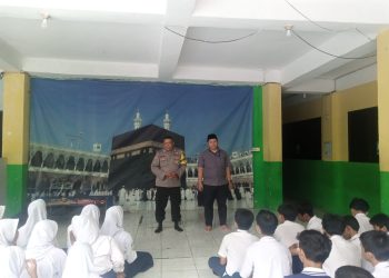 Polsek Ciputat Timur Gelar Sosialisasi CETAR di SMP Yapia untuk Cegah Tawuran Pelajar