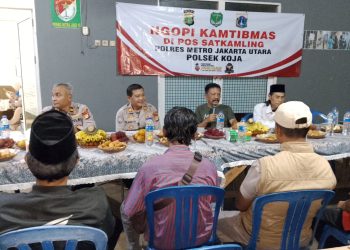 Ngopi Kamtibmas di Koja: Kapolsek Ajak Warga Perkuat Keamanan dan Toleransi Jelang Ramadan