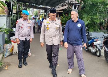 Kapolsek Ciputat Timur Takziah ke Rumah Duka Almarhumah Ibu Wuri Susanti