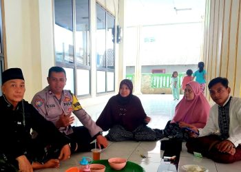 Bhabinkamtibmas Kayuringin Jaya Patroli Sambang, Ingatkan Warga Waspada Kriminalitas