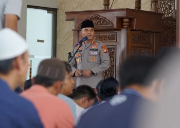 Gelar Safari Jumat Kamtibmas, Kapolres Metro Bekasi Berikan Tausiah Kamtibmas Ajak Masyarakat meningkatkan ukhuwah Islamiyah