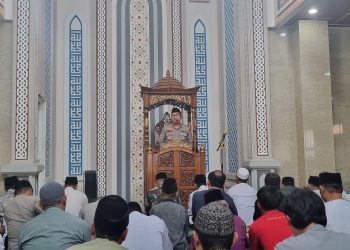 Kapolsek Ciputat Timur Gelar Jum’at Keliling, Angkat Isu Kenakalan Remaja di Masjid Nurul Qomar