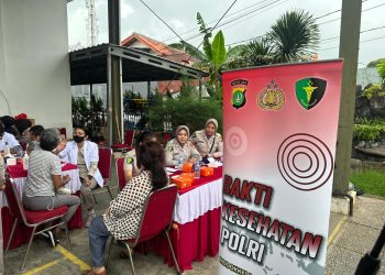 Metro Jaya Gelar Bhakti Kesehatan di Kampung Ambon, Warga Antusias Periksa Kesehatan