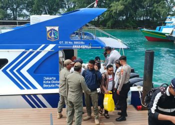 Pengamanan Humanis di Dermaga Pulau Tidung, Jaga Keamanan dan Kenyamanan Wisatawan