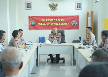 Kapolres Metro Bekasi Kombes Pol. Mustofa Berikan Pengarahan kepada Personel Polsek Cikarang Selatan