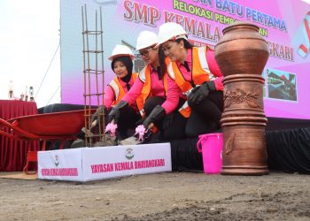 Ny. Juliati Sigit Prabowo Lakukan Peletakan Batu Pertama Pembangunan SMK Kemala Bhayangkari, Tanda Komitmen Pendidikan