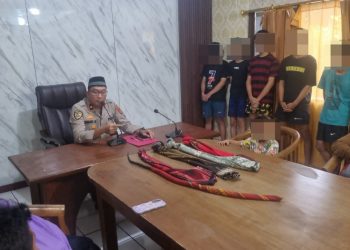 Polsek Ciputat Timur Berikan Pembinaan kepada Enam Pemuda Pelaku Perang Sarung