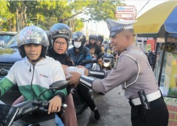 Sambut Ramadan, Polantas Polda Metro Jaya Berbagi Takjil Setiap Hari Selama Sebulan Penuh