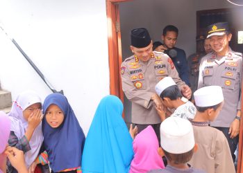 Kapolres Metro Bekasi Pimpin Bakti Sosial di Panti Asuhan Yaspia Hurryyah untuk Bantu Korban Banjir