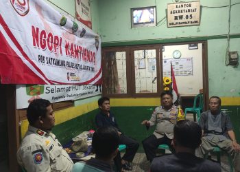 Ngopi Kamtibmas Bareng Ketua RW 05 dan Warga Pisangan Baru: Menjaga Silaturahmi dan Keamanan di Bulan Ramadhan