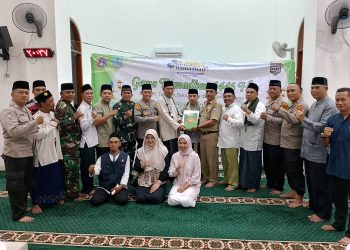 Polsek Cipayung Bersama Muspika dan Jama’ah Masjid Mahatma Gelar Buka Puasa, Santunan Anak Yatim, dan Tarawih Keliling