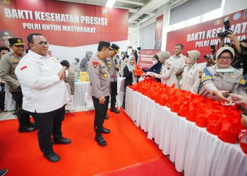 Kapolri Tinjau Bakti Kesehatan “Polri Untuk Masyarakat” di PT Tah Sung Hung, Brebes