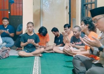 Polsek Ciputat Timur Giat Sahur On The Jail di Rutan, Wujud Kepedulian dan Kebersamaan