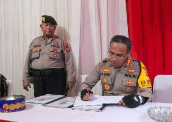Kapolres Metro Jakarta Timur Tinjau Pos PAM PGC Cililitan dalam Rangka Ops Ketupat Jaya 2025