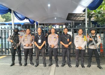 Ribuan Jemaat Bersatu dalam Damai di Katedral Jakarta, Polisi Hadir Menjaga Khusyuknya Ibadah