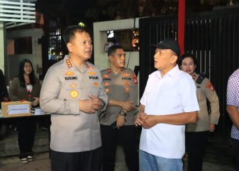 Kapolres Metro Bekasi Kota Pastikan Keamanan Paskah di Gereja Santo Albertus, Misa Berjalan Khidmat dengan Ribuan Jemaat