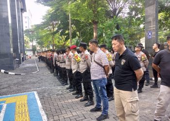 Pengamanan Sidang Hasto, Polisi Tampil Humanis Tanpa Senjata Api
