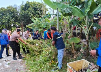 Bhabinkamtibmas Pulau Lancang Bersama Warga RW 02 Gelar Kerja Bakti, Wujud Polisi Humanis dan Peduli Lingkungan
