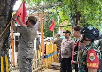 Operasi Gabungan Di Pulogadung, Atribut Ormas Di Jalanan DiTertibkan