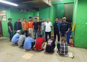 Polisi Amankan Enam Pelaku Pungli di Pasar Induk Kramatjati dalam Operasi Berantas Jaya 2025