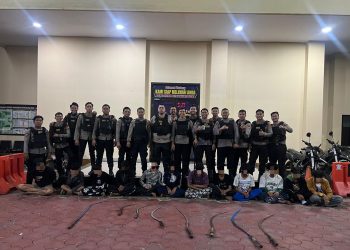 12 Remaja Bersenjata Celurit Diamankan di Hayam Wuruk, Nyaris Tawuran Dini Hari
