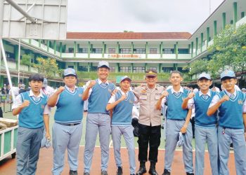 Police Goes to School Di SMUN 10 Depok, Iptu Patiar Manalu Ajak Pelajar Bijak Bermedsos dan Jauhi Narkoba