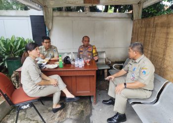 Pererat Sinergitas dan Tingkatkan Kewaspadaan, Bhabinkamtibmas Menteng Dalam Laksanakan Sambang dan Koordinasi Wilayah