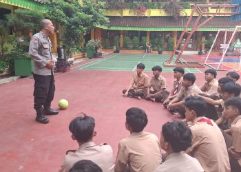 Bhabinkamtibmas Cilandak Barat Ajak Siswa SMK 28 Jauhi Kenakalan Remaja, Narkoba dan Pergaulan Bebas