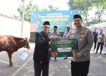 Kapolres Pelabuhan Tanjung Priok, Serahkan Hewan Kurban