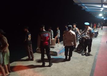 Polisi Humanis Polsek Kepulauan Seribu Utara Gelar Patroli Malam, Cegah Premanisme di Wilayah
