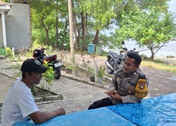 Bhabinkamtibmas Pulau Tidung Sambang Tokoh Masyarakat, Ajak Warga Perangi Premanisme dan Jauhi Judi Online