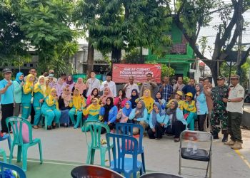 Dekatkan Diri ke Warga, Polsek Makasar Gelar “Jumat Curhat” di Kelurahan Pinang Ranti