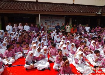 Polsek Senen Bersama 3 Pilar Sosialisasikan Stop Bullying ke Murid SDN 03 Bungur