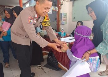 Polri Peduli Masa Depan Generasi Bangsa Dengan Hadir Cegah Stunting, Di Posyandu Balita RW 06 Kartini