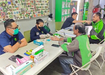 Dalam Rangka HUT Bhayangkara ke-79, Polres Metro Jakarta Pusat Gelar Pemeriksaan Kesehatan Gratis untuk Pengemudi Ojek Online