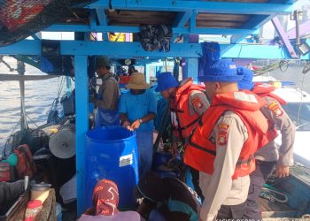 Satpolairud Polres Kepulauan Seribu Gencarkan Patroli Laut Dialogis, Antisipasi Kejahatan dan Perompakan