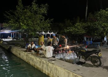 Polisi Humanis Patroli Malam, Cegah Premanisme dan Tawuran Remaja di Kepulauan Seribu Utara