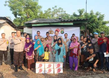 Sambut Hari Bhayangkara ke-79, Polres Tangsel Salurkan 1.250 Paket Bantuan Sosial di Slum Area