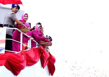Wakapolri Pimpin Tabur Bunga di Teluk Jakarta Sambut Hari Bhayangkara ke-79
