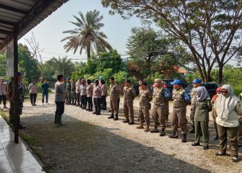 Polwan Polres Metro Bekasi Bersama Instansi Terkait Lakukan Pengamanan Pembangunan Tower SUTT di Tarumajaya