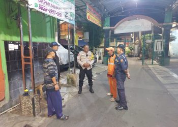 Sambut HUT Bhayangkara ke-79, Bhabinkamtibmas Sumur Batu Gencarkan Monitoring Pos Satkamling: Warga Apresiasi Kehadiran Polisi di Tengah Masyarakat