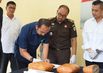 Polres Metro Bekasi Musnahkan 2,7 Kg Ganja Hasil Ungkap Kasus, Kompol Jerico: Bukti Konsistensi Perang Melawan Narkotika
